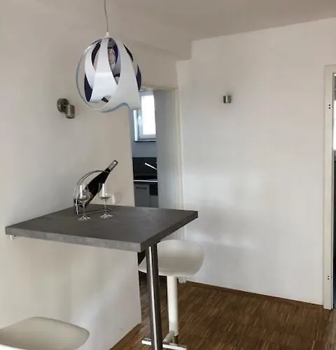 Alte Schlosserei Leistadt * بار دوركهايم