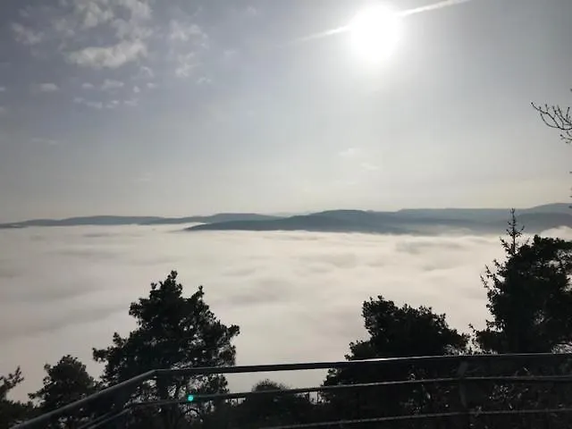 Alte Schlosserei Leistadt * بار دوركهايم